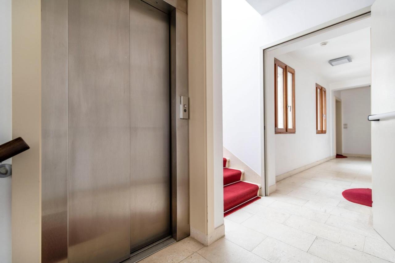 Friari Suite-Luxury Apt. Close To Rialto Bridge Benátky Exteriér fotografie